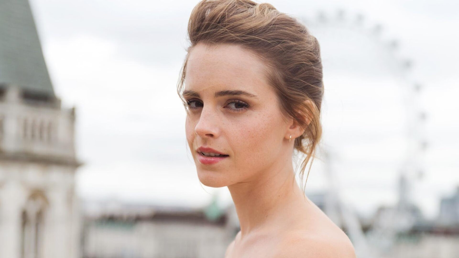 b体育入口-室内壁球巡回赛，运动新体验，壁球室墙面怎么做