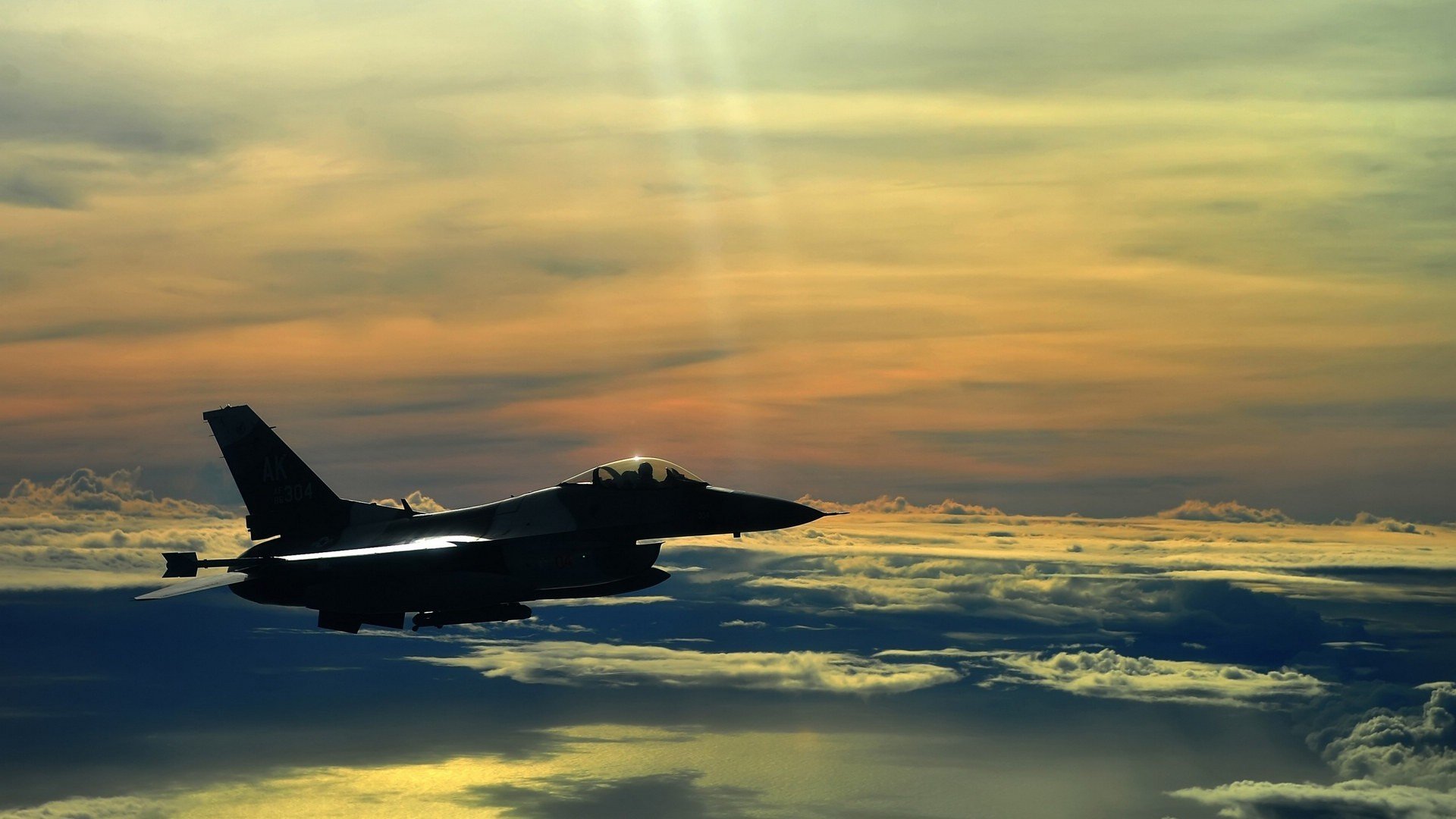 紧咬尤文图斯脚步,AC米兰追赶欧冠资格,尤文图斯和ac米兰历史地位