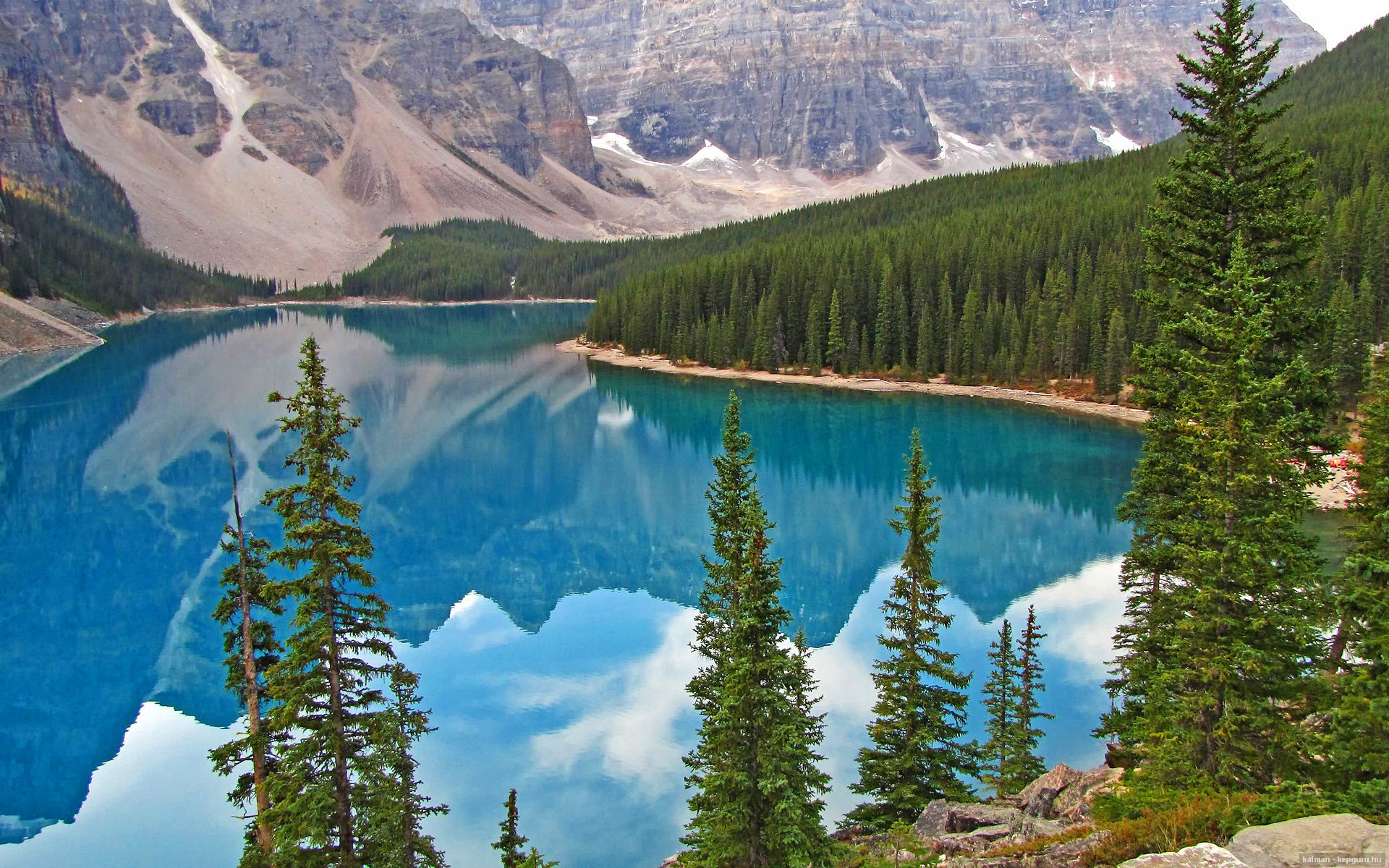 尤文图斯引援顺利，中场实力显著增强