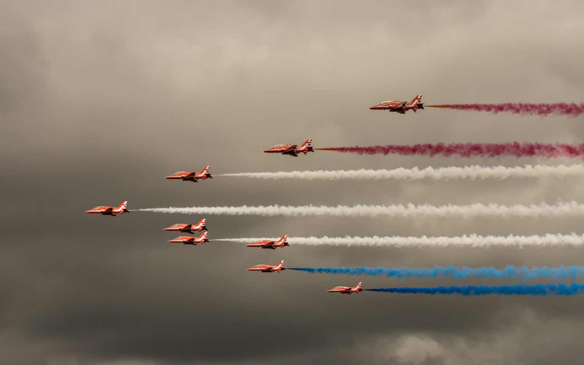 弗兰：他以高强度的防守和快速的反击能力为全黑队的进攻创造空间