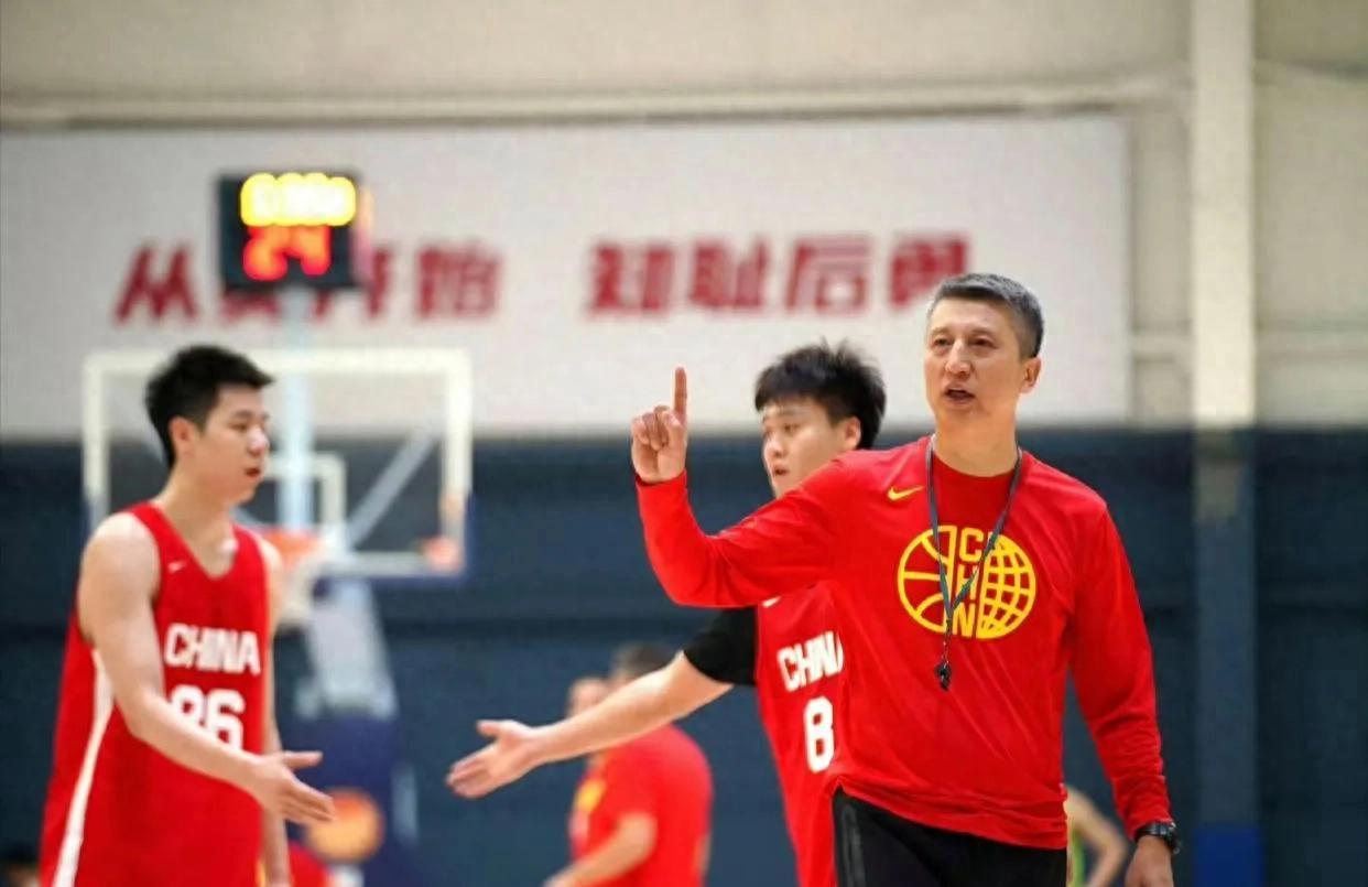 包含B体育官网：中国男篮历史回顾：辉煌时刻与低谷时期的词条