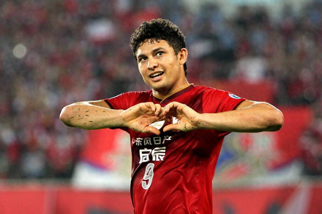 B体育APP:艾克森：归化球员对中国足球的文化融合与社会影响评估的简单介绍