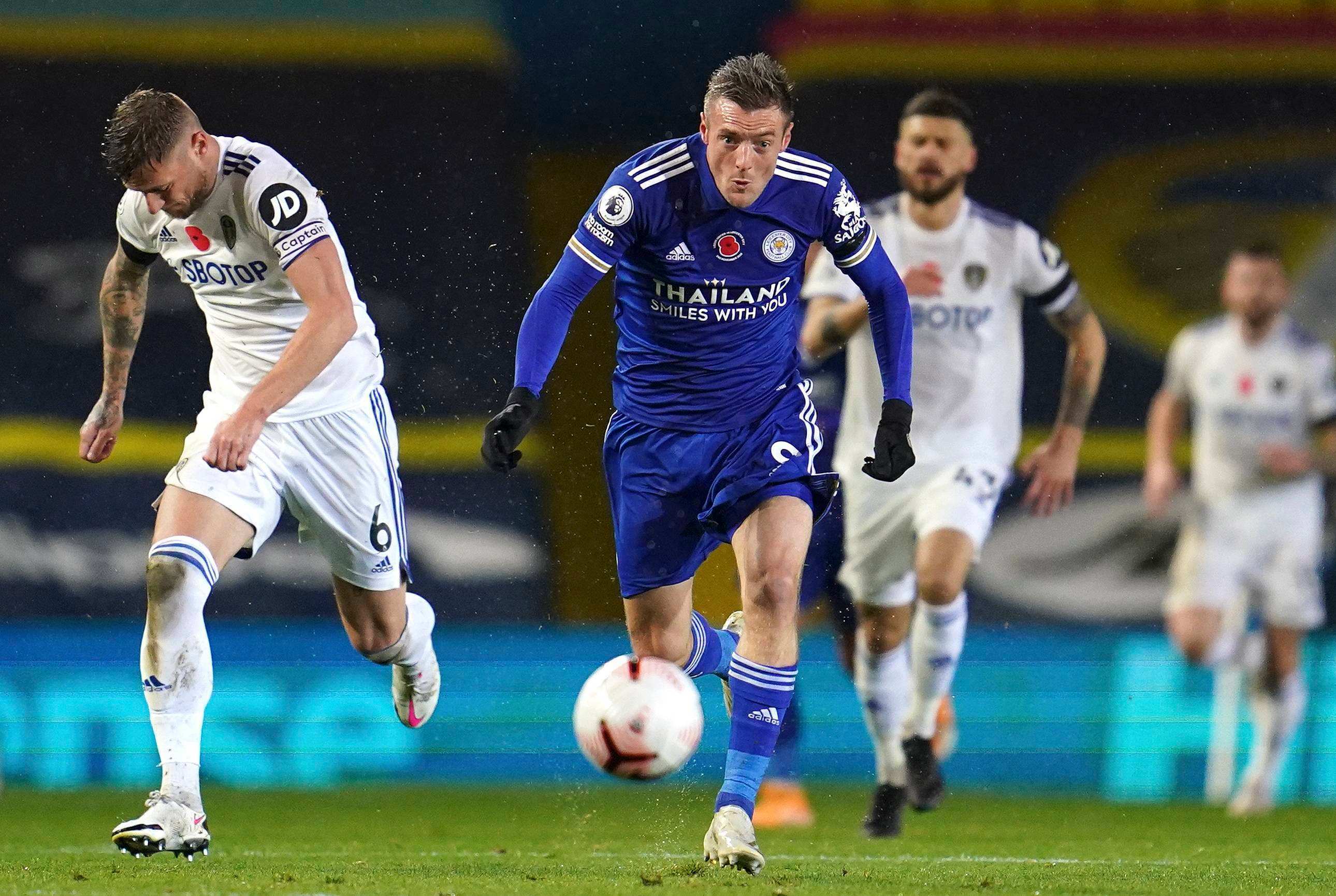 b体育下载:英超的赛季总结：光辉与遗憾的交织的简单介绍