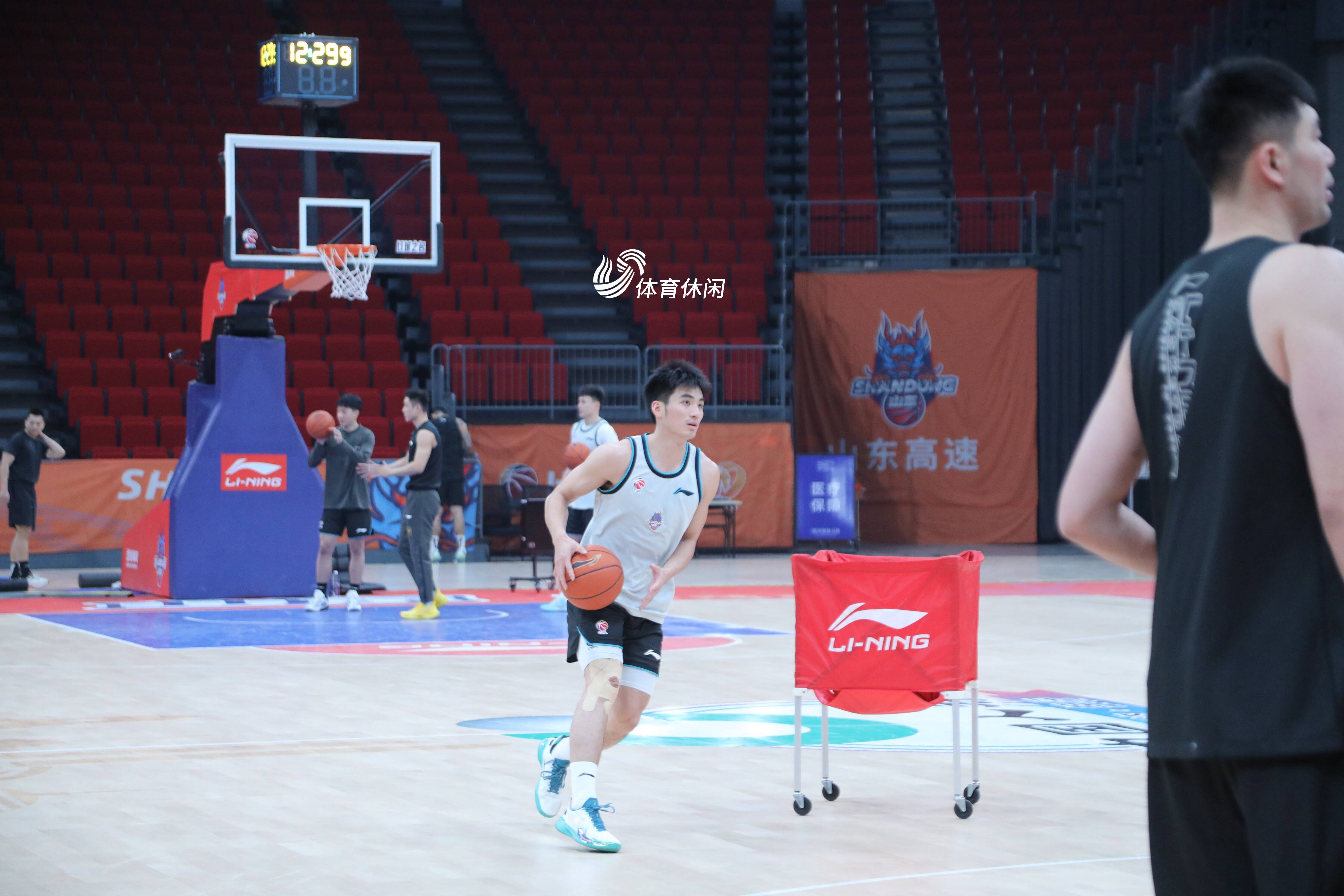 包含B体育官网:CBA外援融入中国生活,感受中国文化的词条 包含B体育官网:CBA外援融入中国生活,感受中国文化的词条