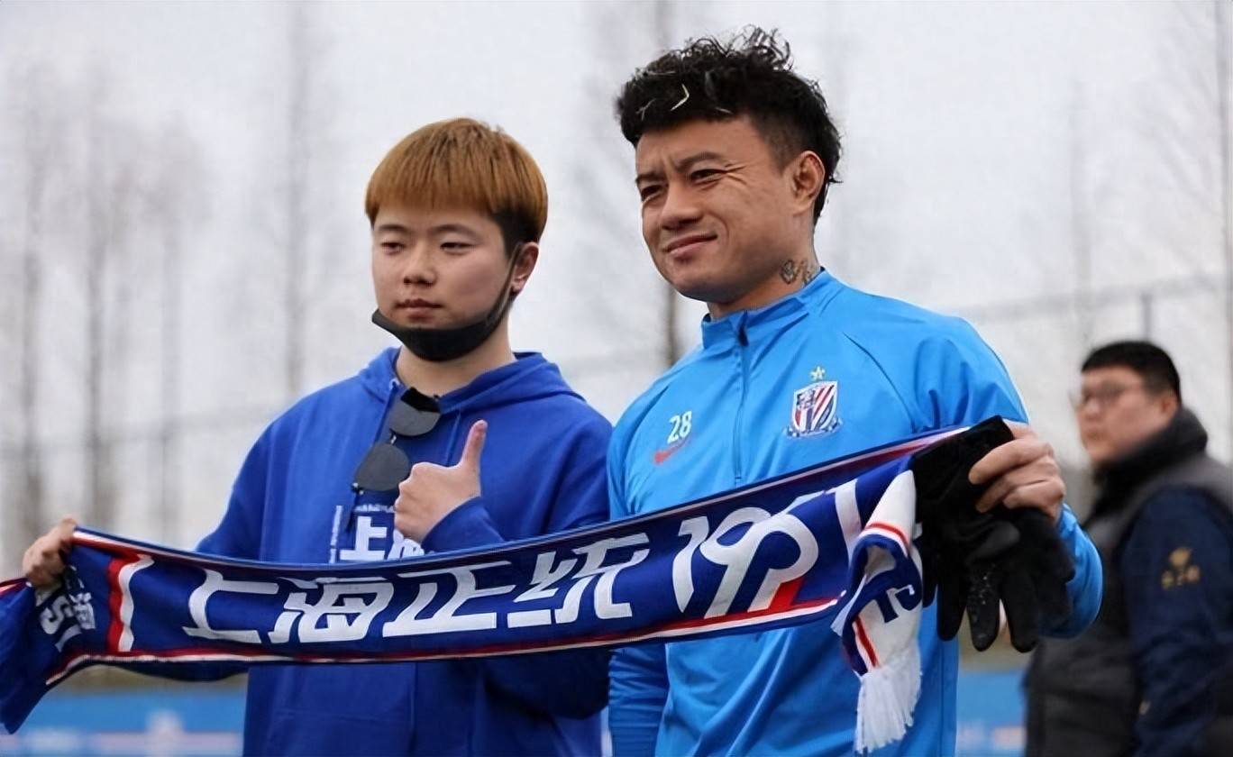 包含B体育APP:中超外援“逃离”中国，球迷：中超这是要变成“养老院”了吗？的词条