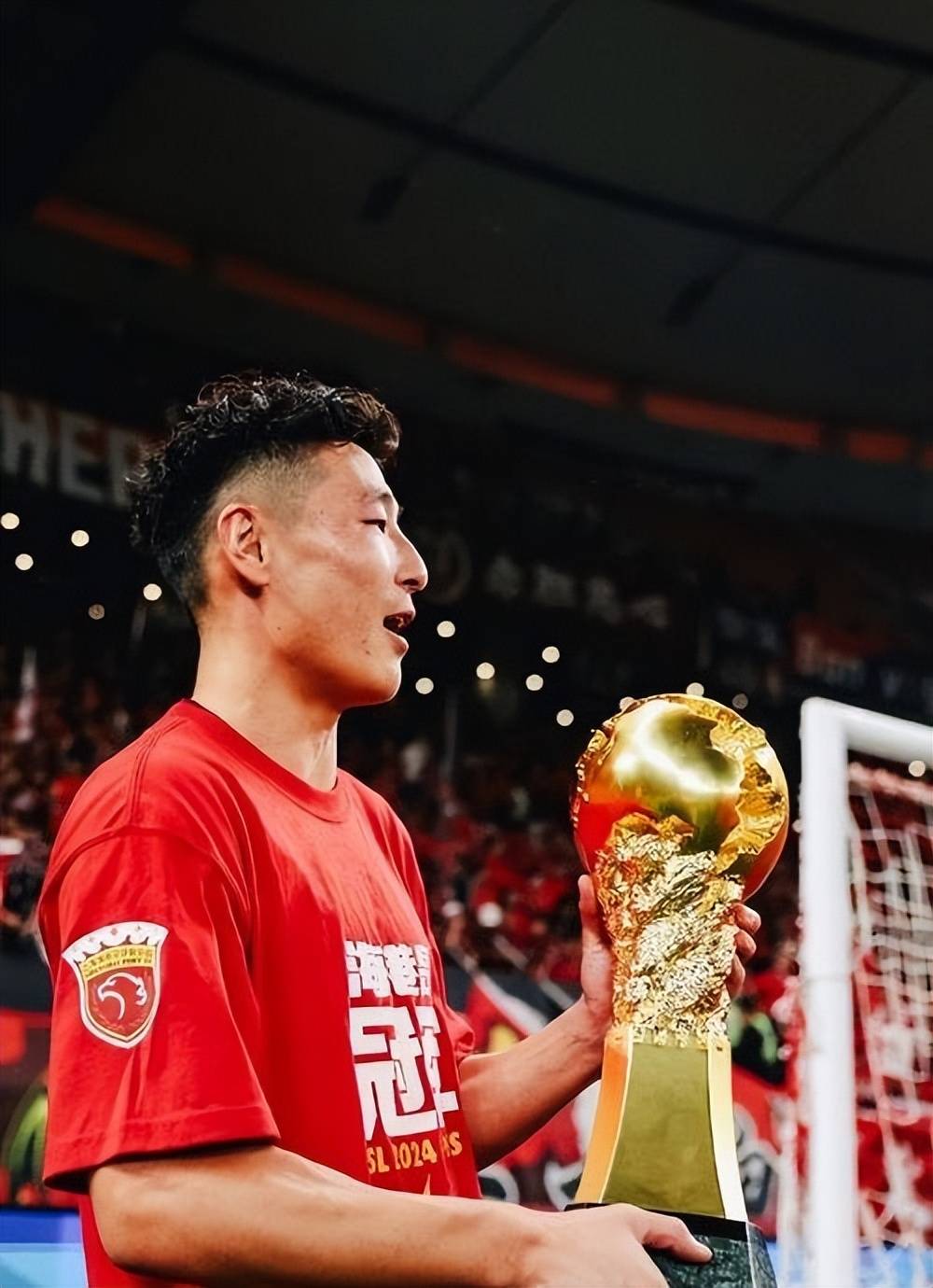 包含B体育APP:中超外援“逃离”中国，球迷：中超这是要变成“养老院”了吗？的词条