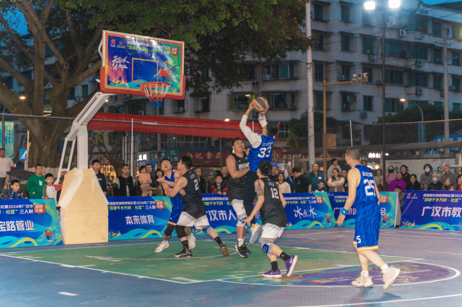 关于B体育官网：社区篮球赛掀起热潮，全民参与共享运动乐趣的信息