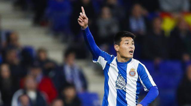 B体育APP:武磊接受媒体采访:分享留洋经验,鼓励年轻球员坚持梦想的简单介绍 B体育APP:武磊接受媒体采访:分享留洋经验,鼓励年轻球员坚持梦想的简单介绍